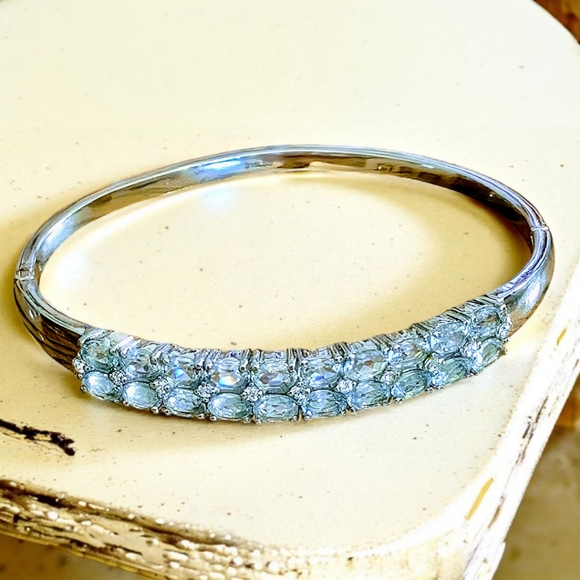 Elegant Genuine Sky Blue Topaz Bangle Bracelet - Picture 1 of 5